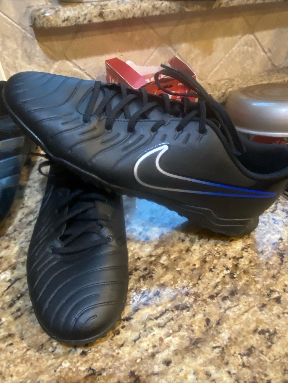 Nike Tiempo Legend 10 Club TF soccer shoes